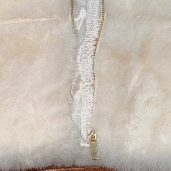 Crown & Ivy Kids Girls faux fur jacket coat, ivory, size large - Picture 5 of 10